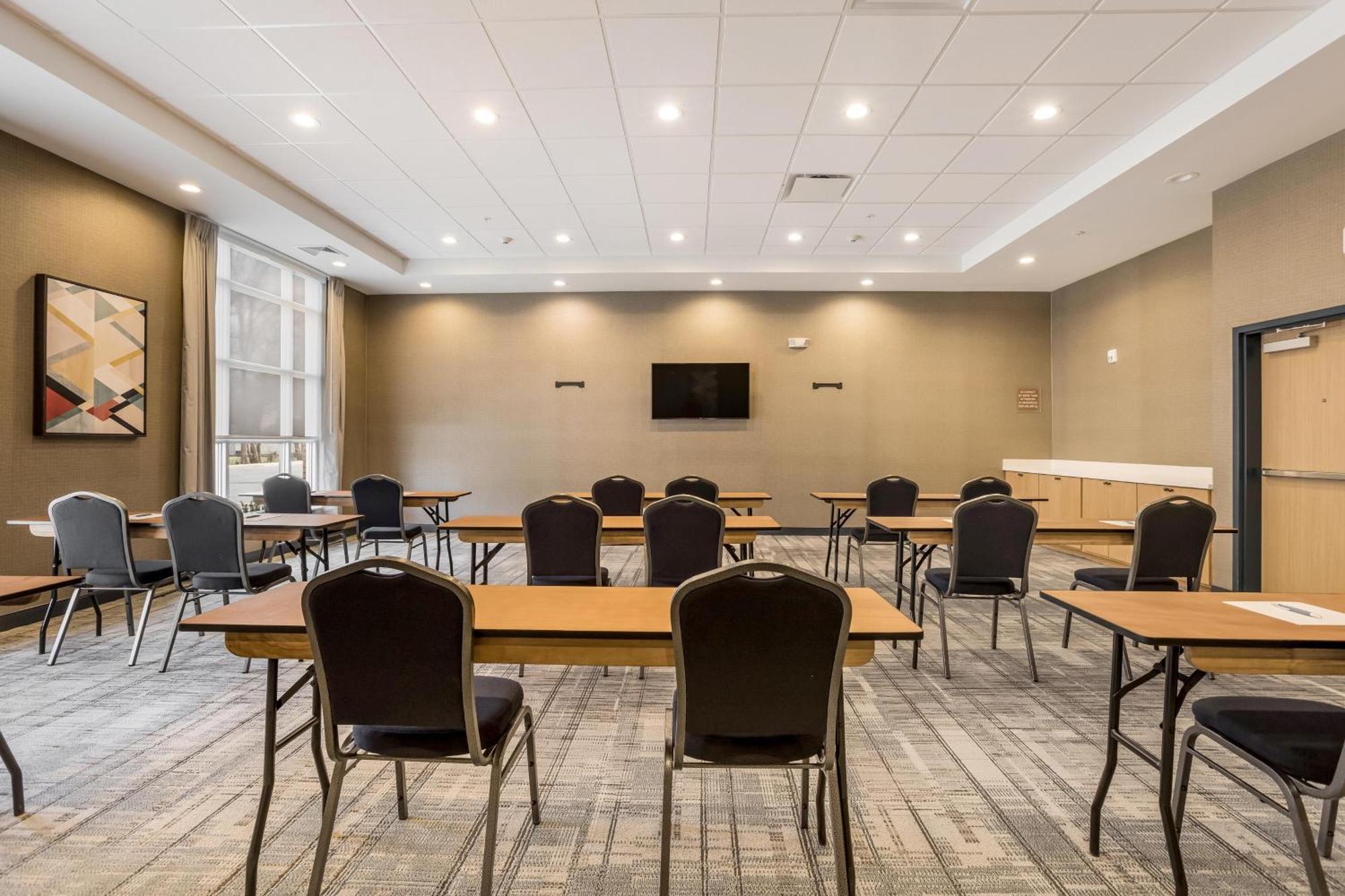 Four Points By Sheraton Elkhart Exteriör bild