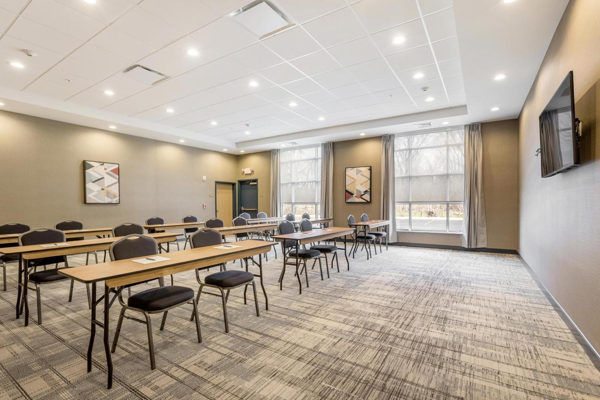 Four Points By Sheraton Elkhart Exteriör bild